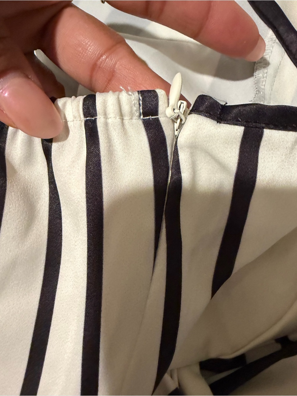 Commense Black and White One-Shoulder Striped Midi Dress - Picture 10 of 11